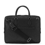 With a spacious main compartment as well as an external zipped pocket, this case has ample room for A4 files, electronic devices and other business essentials. Writing instruments can be secured in dedicated pockets. Its modular design can be customized by attaching other Sartorial bags, whilst refined leather lends a sophisticated finish.