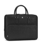 With a spacious main compartment as well as an external zipped pocket, this case has ample room for A4 files, electronic devices and other business essentials. Writing instruments can be secured in dedicated pockets. Its modular design can be customized by attaching other Sartorial bags, whilst refined leather lends a sophisticated finish.